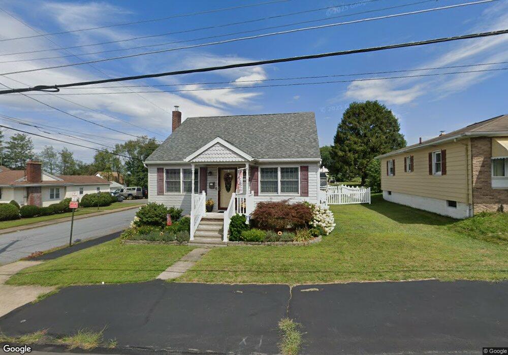 725 Roosevelt St, Hazleton, PA 18201 - photo 1