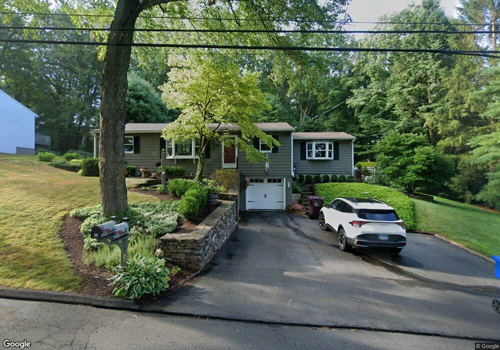 39 Sunset Dr, Unionville, CT 06085 - photo 1