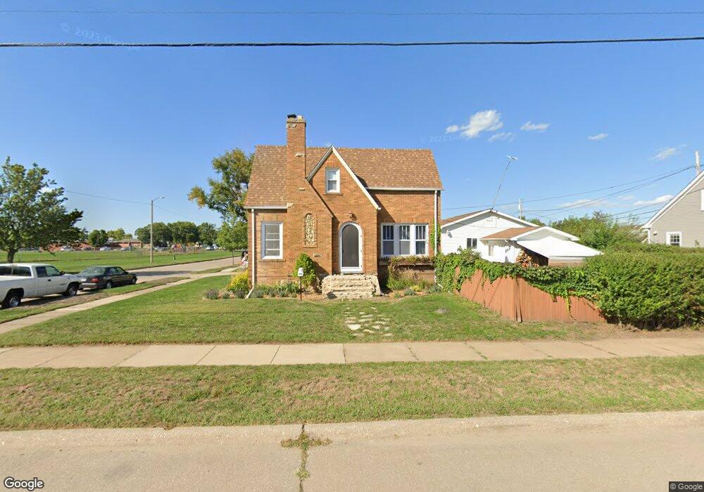 168 19th Ave SW, Cedar Rapids, IA 52404 - photo 1