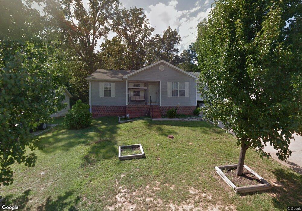 324 Pine Hill Dr, Hopkinsville, KY 42240 - photo 1