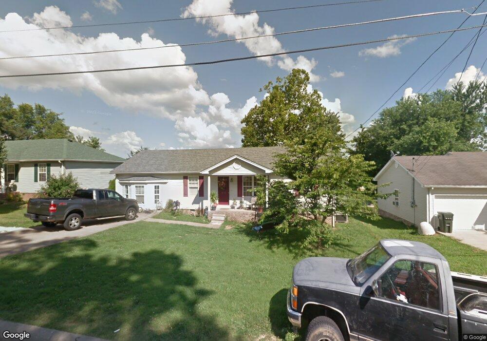 313 Pine Hill Dr, Hopkinsville, KY 42240 - photo 1