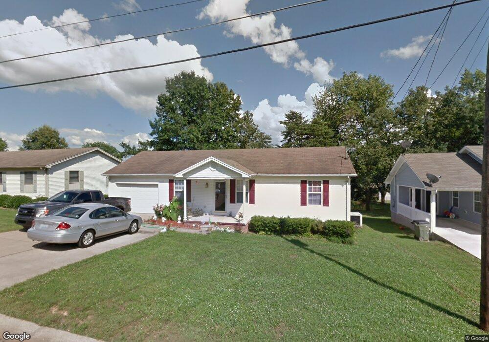 321 Pine Hill Dr, Hopkinsville, KY 42240 - photo 1