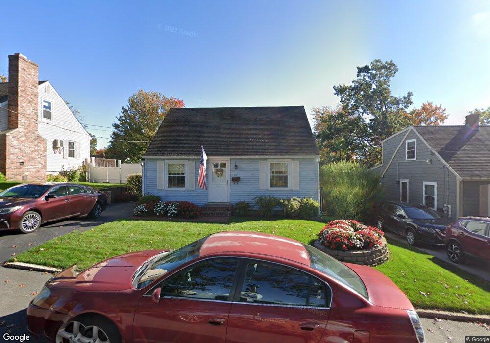 33 Boisvert St, Manchester, NH 03103 - photo 1