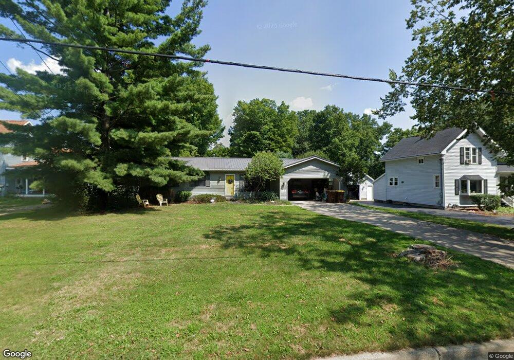 566 N Marshall Ave, Marshall, MI 49068 - photo 1