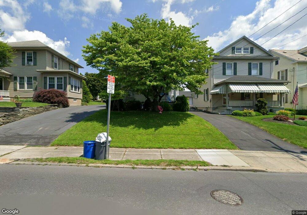 419 E Walnut St, Nazareth, PA 18064 - photo 1