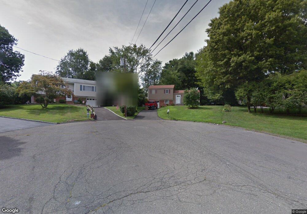 9 Amherst Ct, Stamford, CT 06902 - photo 1