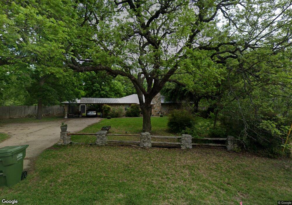 812 Woodhaven Ct, Granbury, TX 76048 - photo 1