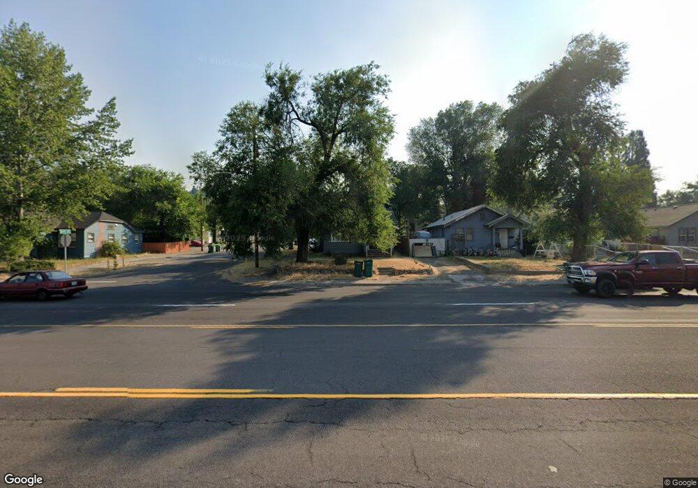 349 Crater Lake Pkwy, Klamath Falls, OR 97601 - photo 1