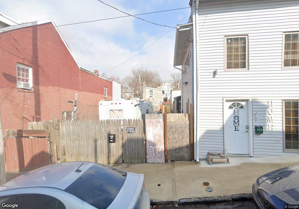 543 Maple St, Reading, PA 19602 - photo 1