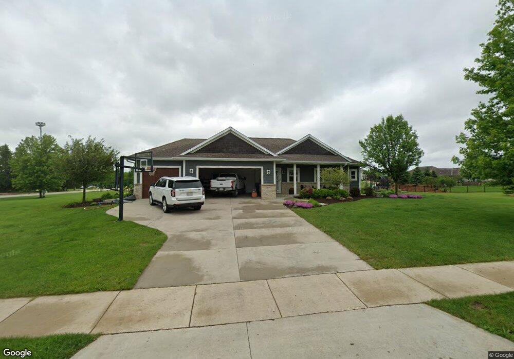 2100 Grandview Dr, Slinger, WI 53086 - photo 1