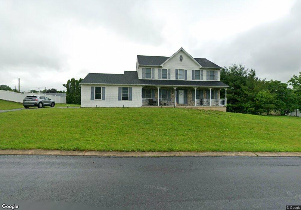 1065 Queens Dr, Laurys Station, PA 18059 - photo 1