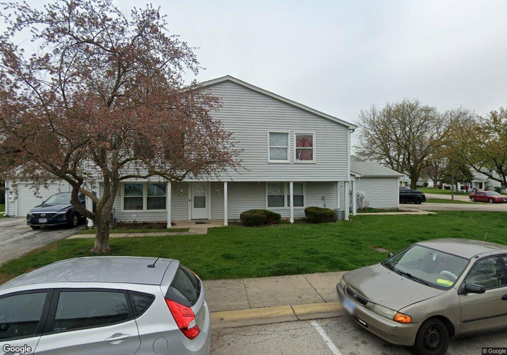 1373 S Glen Cir, Aurora, IL 60506 - photo 1