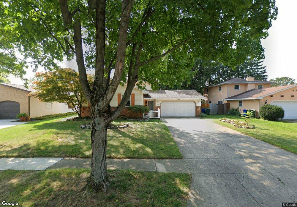 1821 Dorsetshire Rd, Columbus, OH 43229 - photo 1