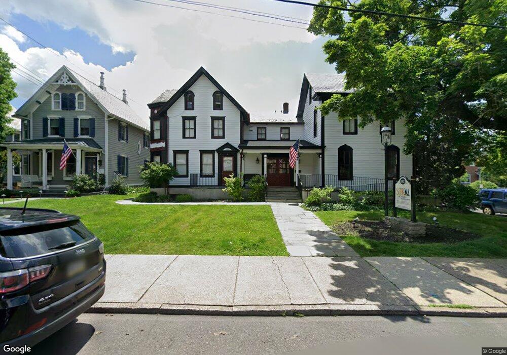 182 W Court St unit 4-5, Doylestown, PA 18901 - photo 1