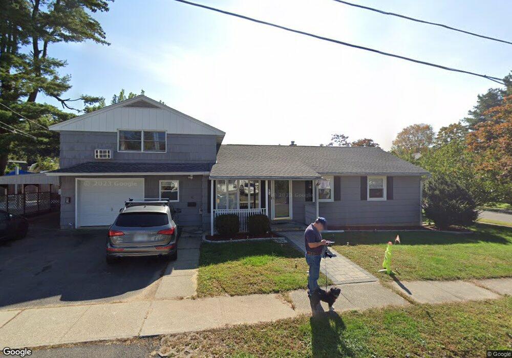 10 Winthrop Ave, Waterbury, CT 06706 - photo 1