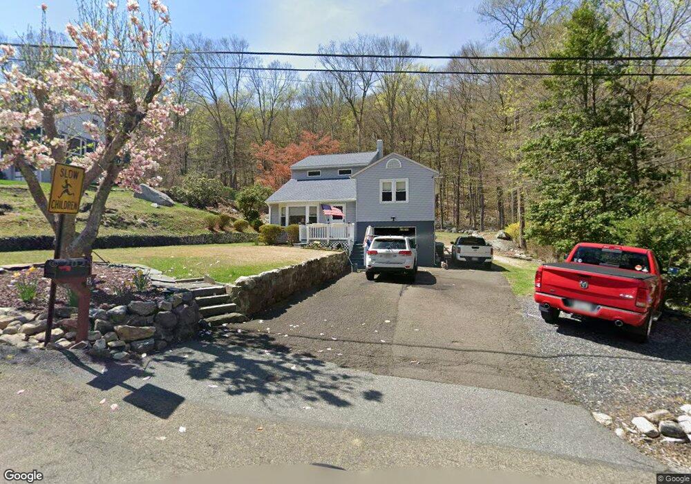 2 Mountain Rd, Tuxedo Park, NY 10987 - photo 1