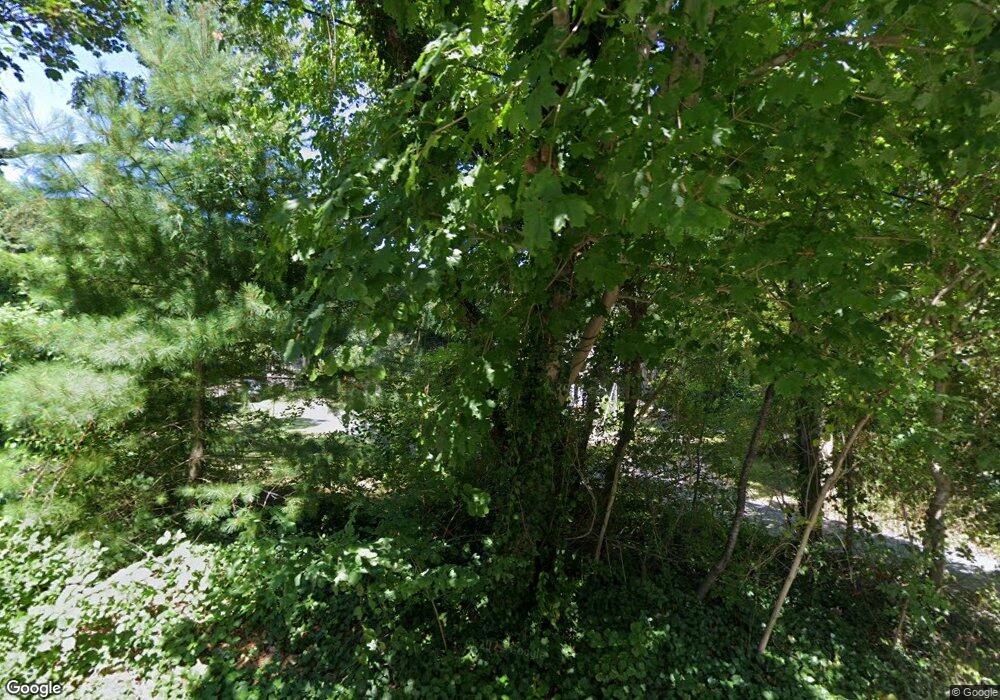 10 Sumner St, Falmouth, MA 2543 - photo 1