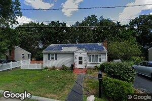 59 Hinston Rd, Woburn, MA 01801