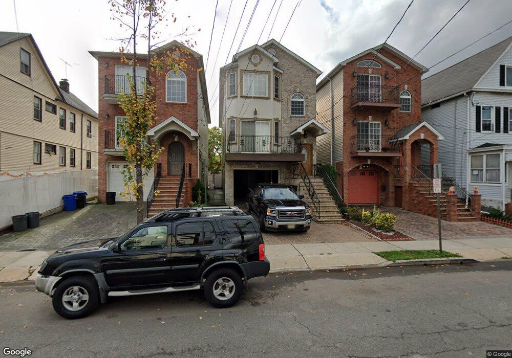 646 Court St, Elizabethport, NJ 07206 - photo 1