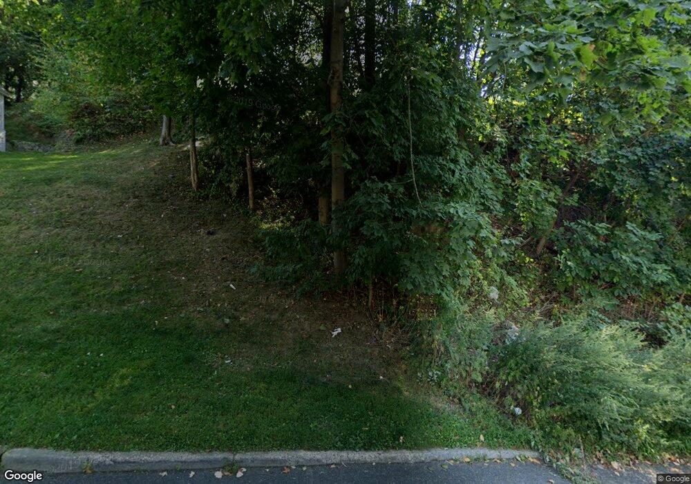 0 1337 1339 1341 1343 1357 Lincoln Terrace unit H6206322, Peekskill, NY 10566 - photo 1