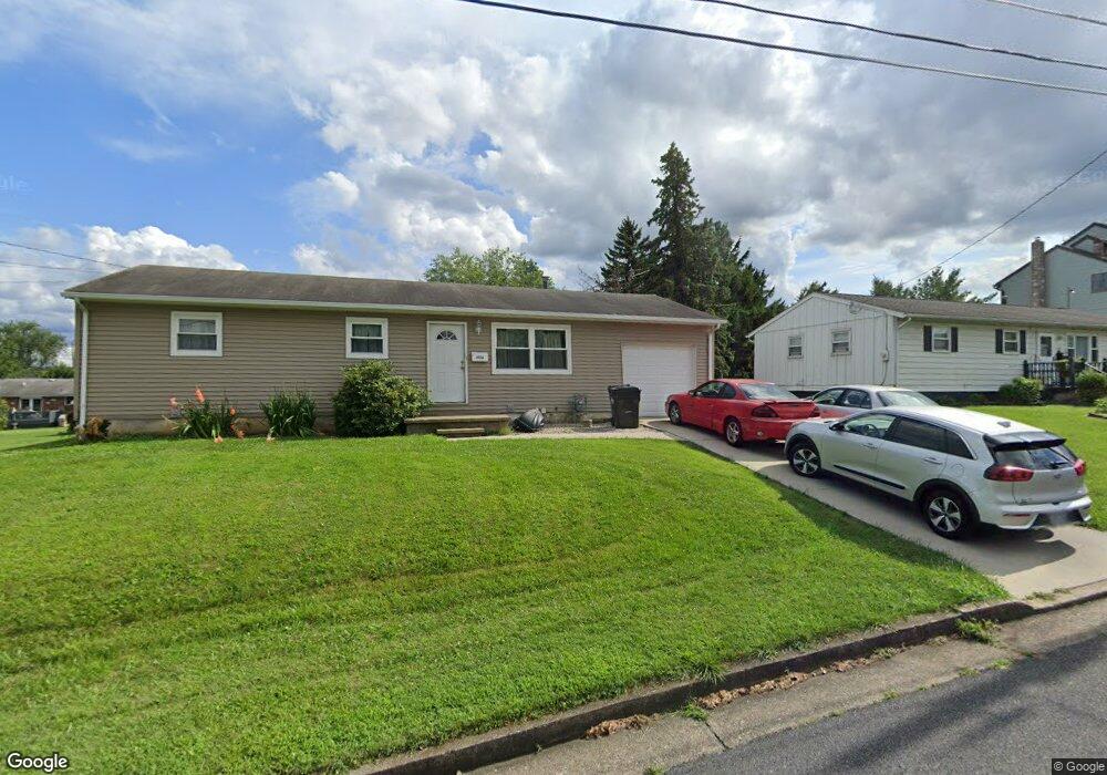 1036 Tolstoy St, Freemansburg, PA 18017 - photo 1