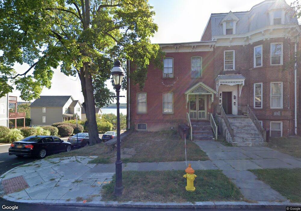 258 Montgomery St unit Upper Level, Newburgh, NY 12550 - photo 1