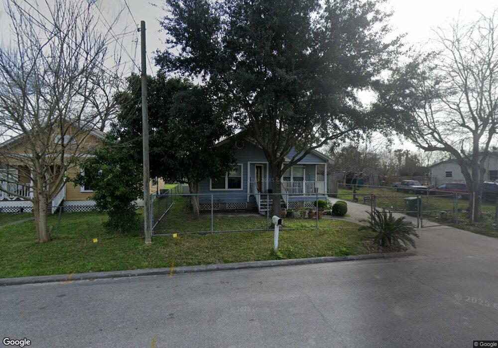 5802 Clement St, Houston, TX 77026 - photo 1