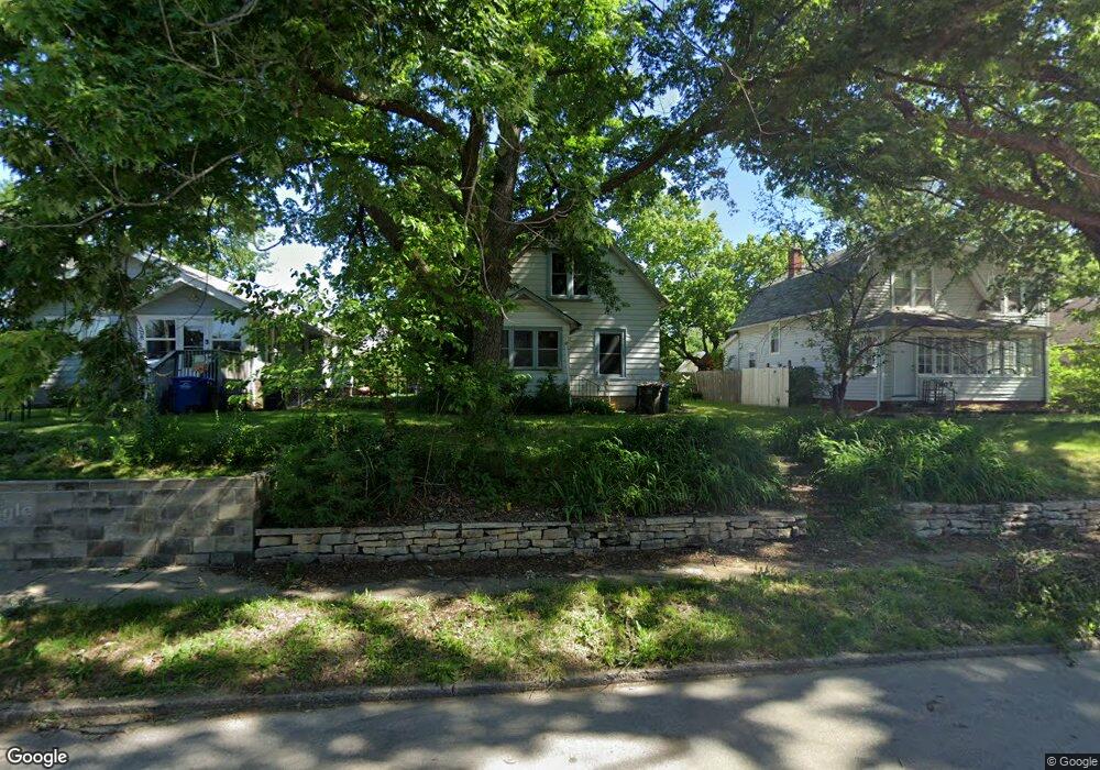 1113 Clinton Ave, Des Moines, IA 50313 - photo 1