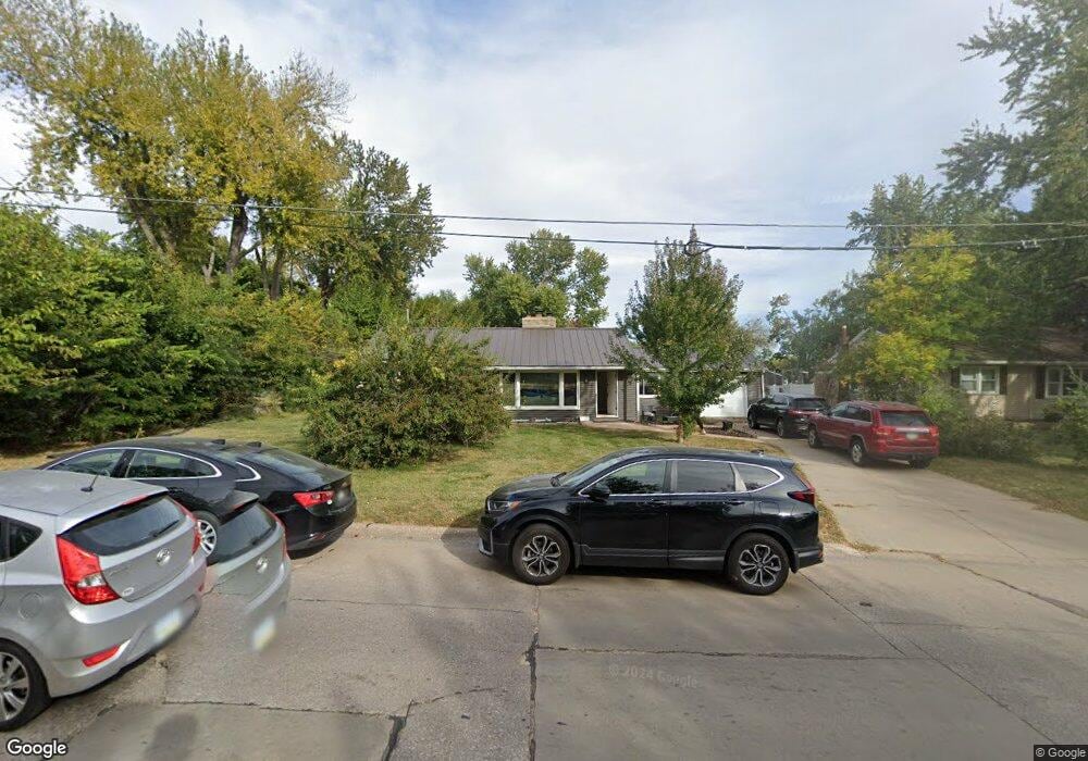 394 34th St SE, Cedar Rapids, IA 52403 - photo 1