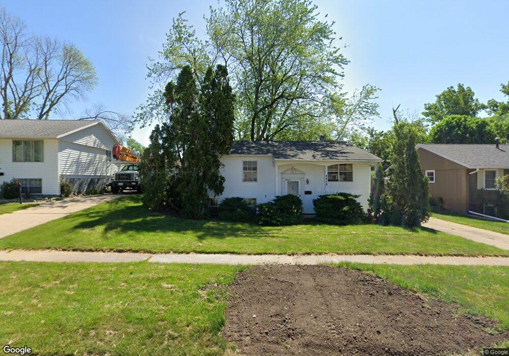 4418 Navajo Dr NE, Cedar Rapids, IA 52402 - photo 1