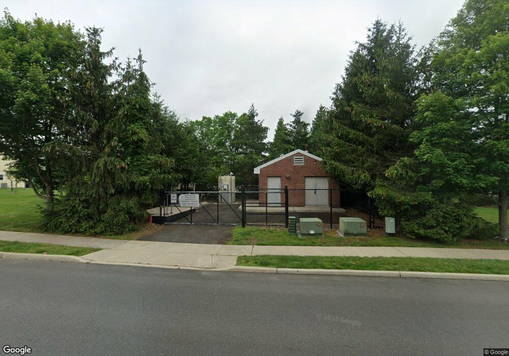 5 Old Cranbury Rd, East Windsor, NJ 08512 - photo 1