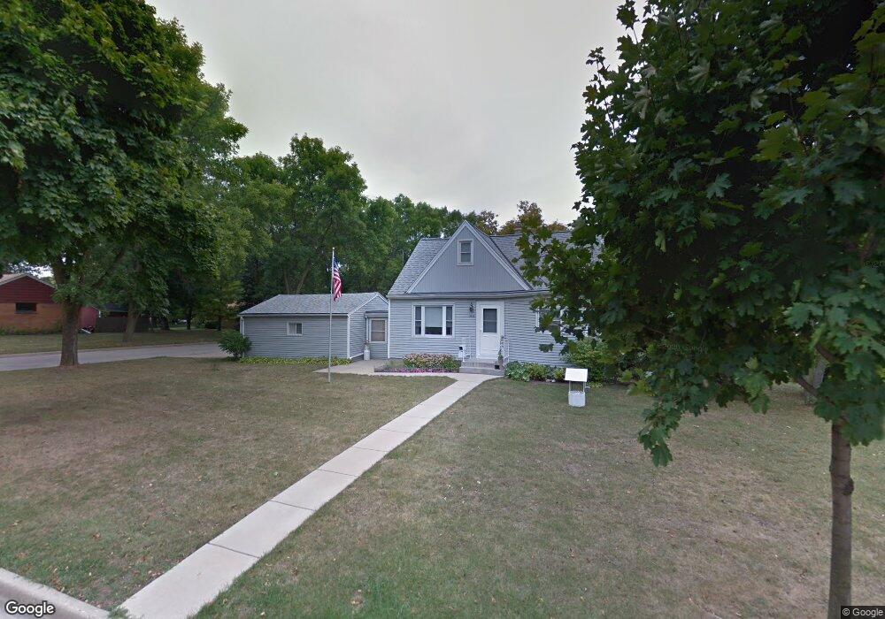 4950 N 132nd St, Butler, WI 53007 - photo 1