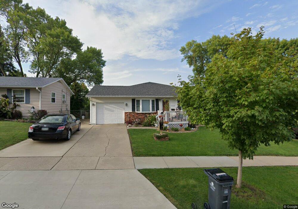4530 Midway Dr NW, Cedar Rapids, IA 52405 - photo 1