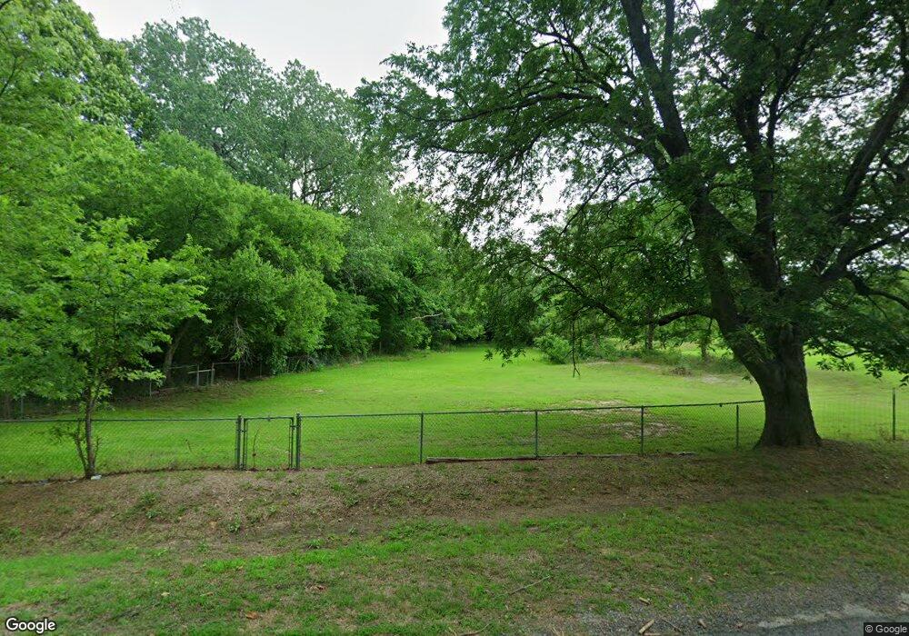 1520 S 8th Ave, Denison, TX 75021 - photo 1