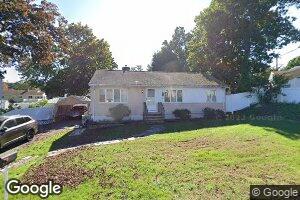20 Robinson Rd, Woburn, MA 01801