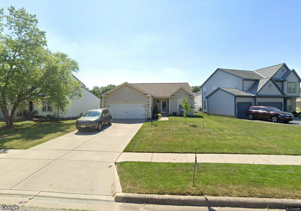 885 Harbinger Cir E, Columbus, OH 43213 - photo 1