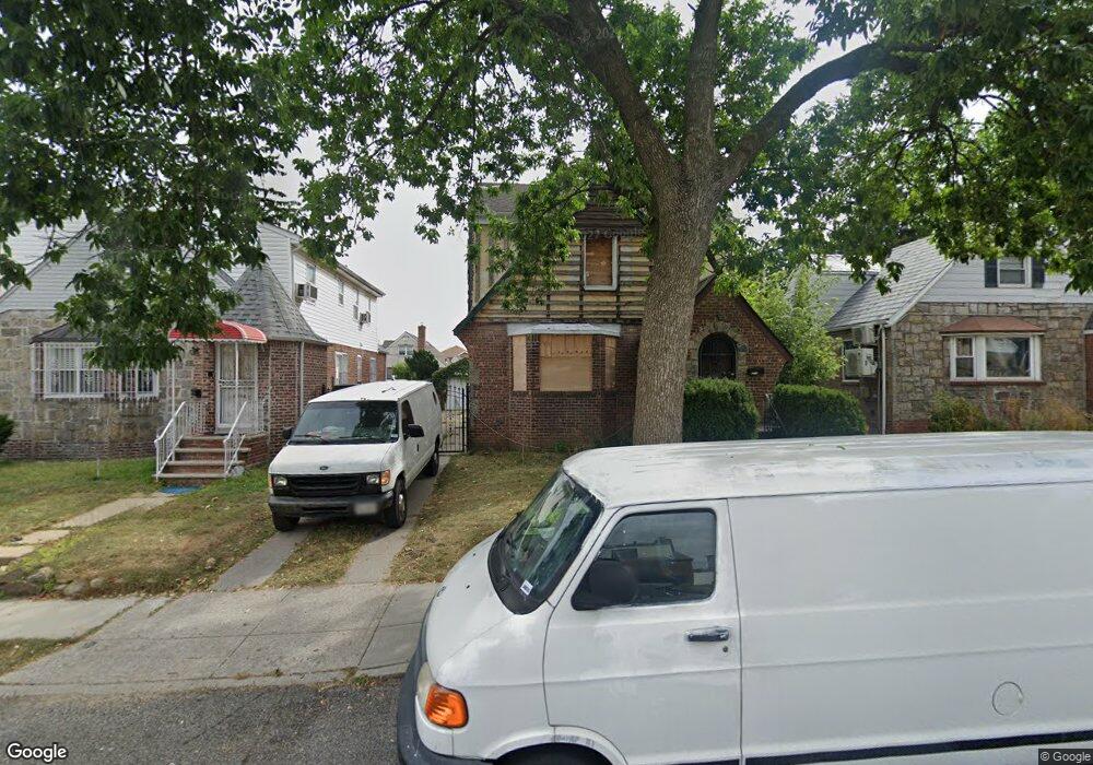 69-49 180th St, Fresh Meadows, NY 11365 - photo 1