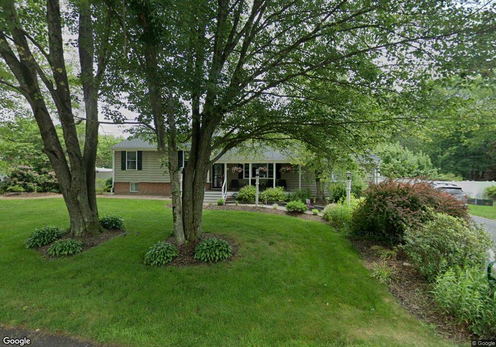 32 Forest Park Rd, Dracut, MA 01826 - photo 1