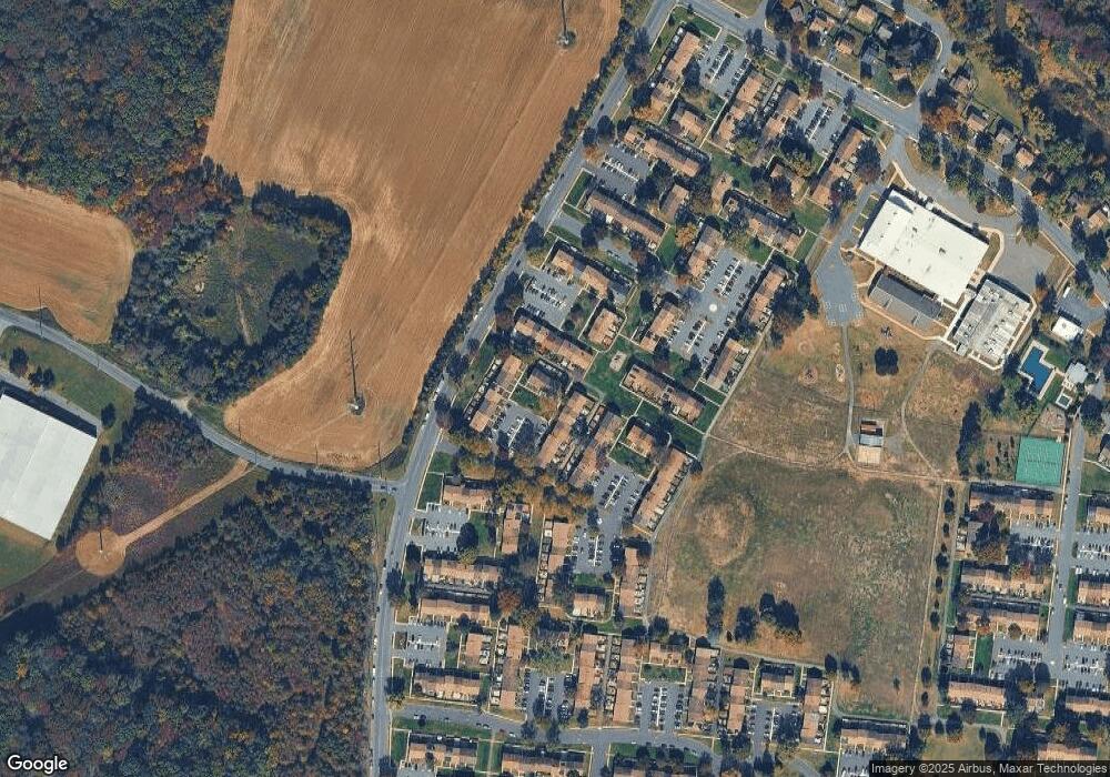 160 Canterbury Ct, East Windsor, NJ 08520 - photo 1