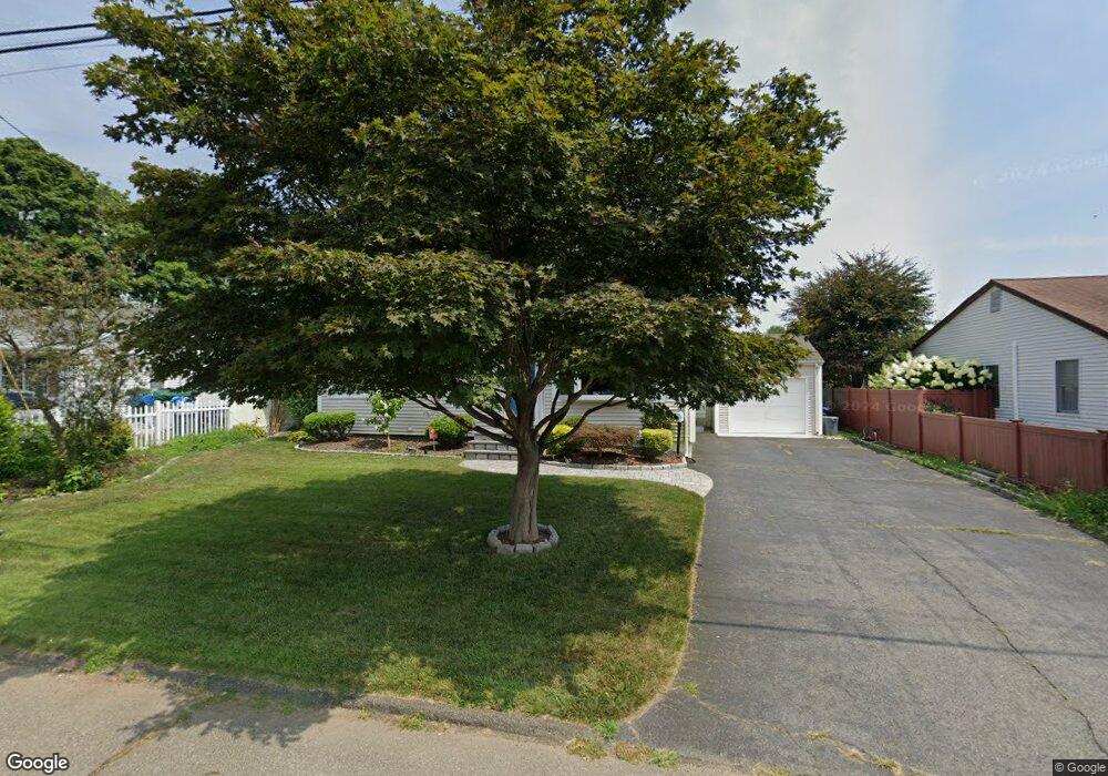 29 Easy Rudder Ln, West Haven, CT 06516 - photo 1