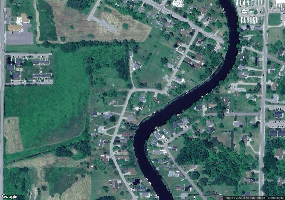 611 S Augres River Dr, Au Gres, MI 48703 - photo 1