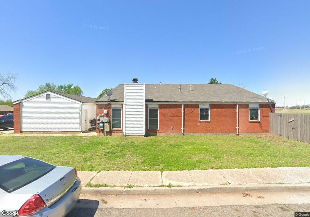 1115 Swan Lake Rd, Edmond, OK 73003 - photo 1