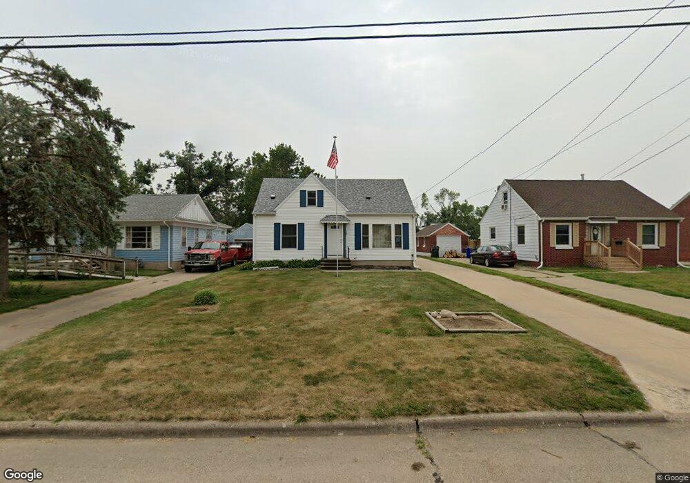 267 24th Ave SW, Cedar Rapids, IA 52404 - photo 1