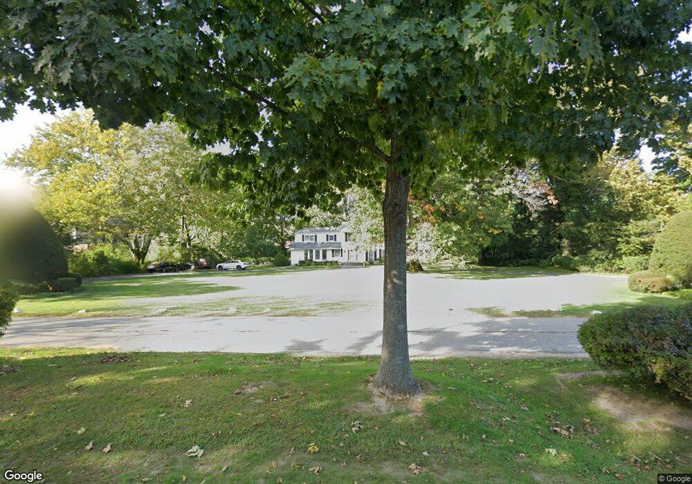 7 Henhawk Rd, Great Neck, NY 11024 - photo 1