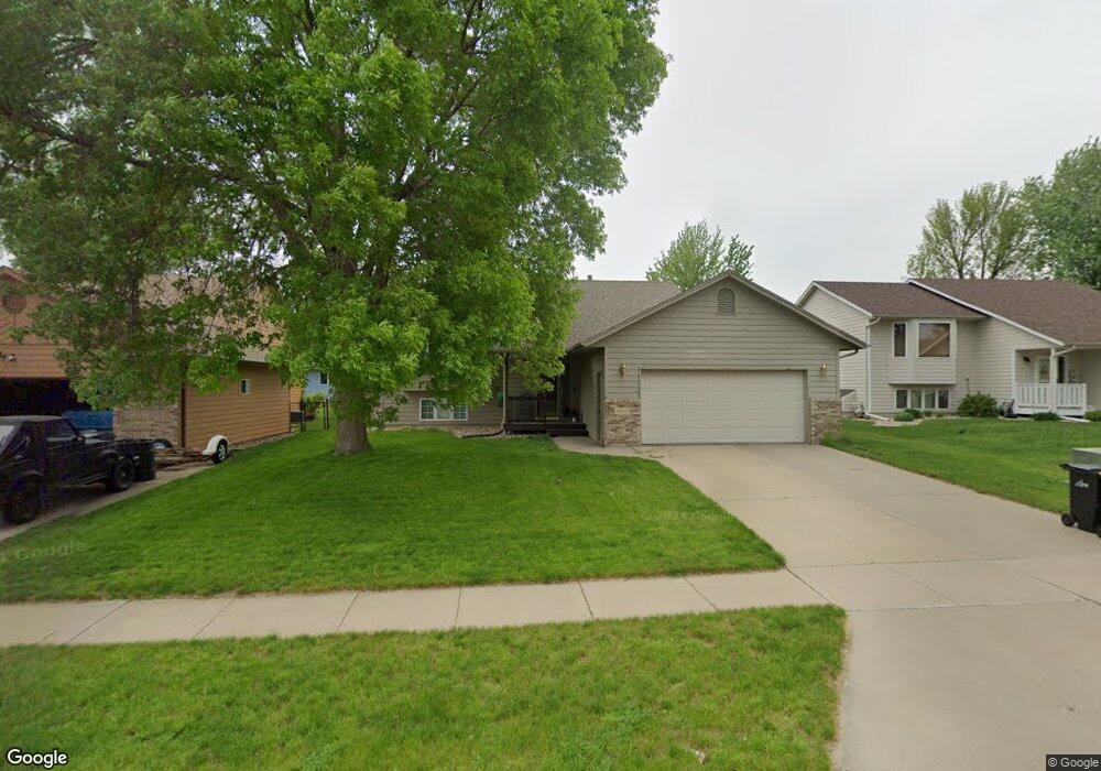 4912 E Maywood Dr, Sioux Falls, SD 57110 - photo 1