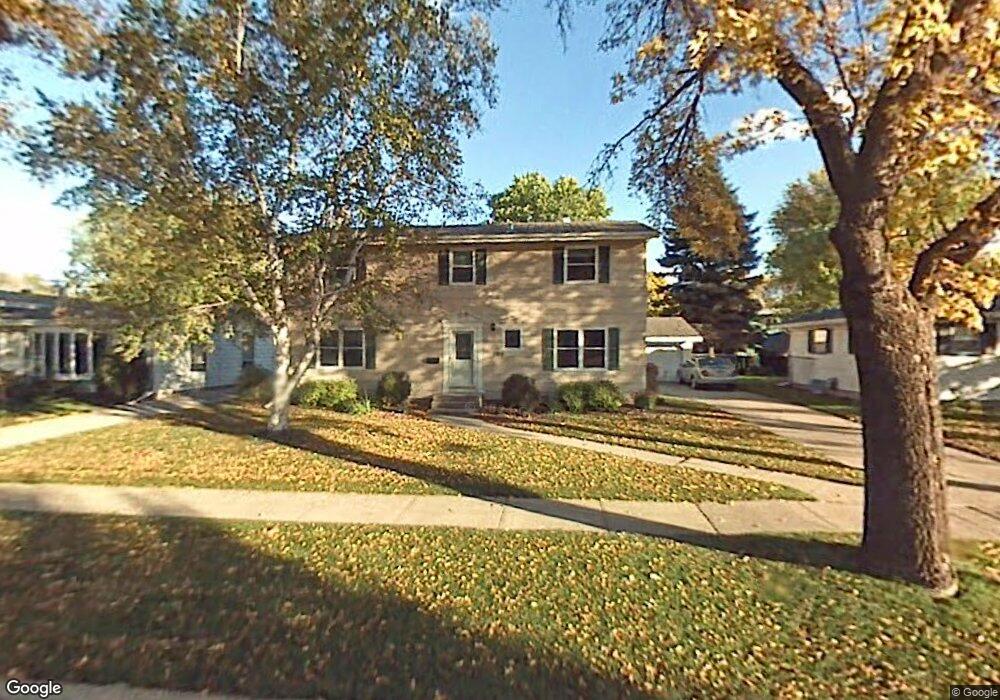 2919 Edgemont St N, Fargo, ND 58102 - photo 1