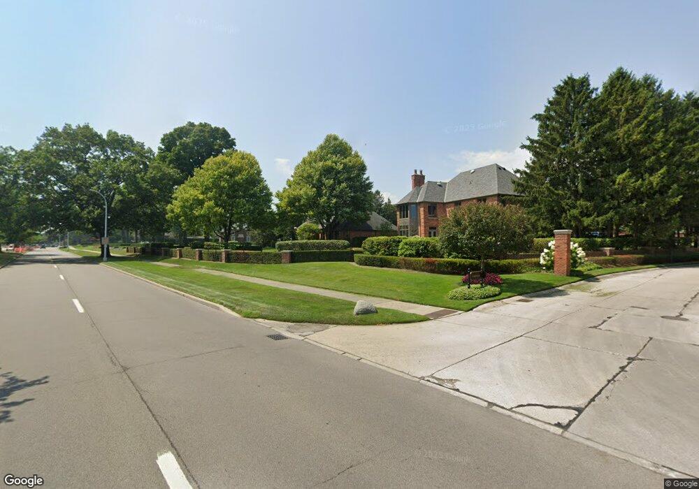 9 Windemere Place unit PLC, Grosse Pointe Farms, MI 48236 - photo 1