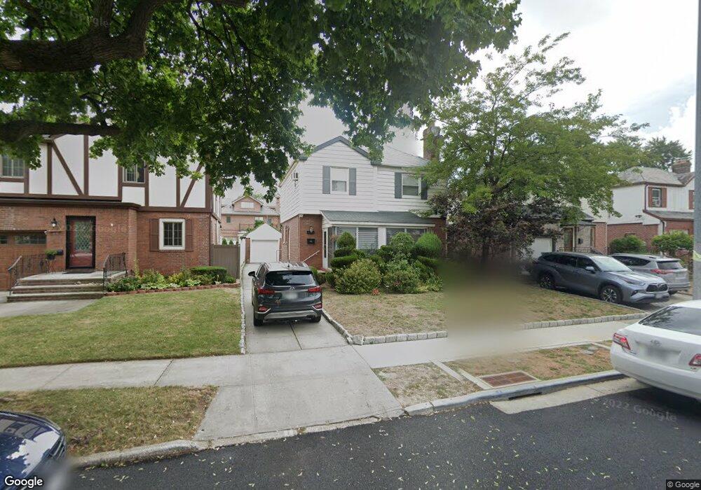 7311 189th St, Fresh Meadows, NY 11366 - photo 1