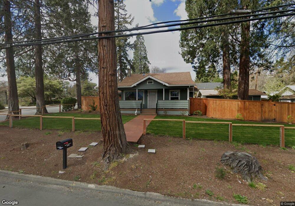 802 NW Dimmick St, Grants Pass, OR 97526 - photo 1