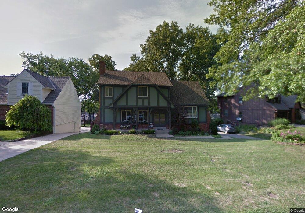 8118 Parkhill St, Lenexa, KS 66215 - photo 1